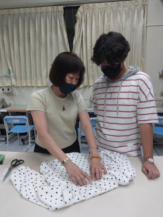 服設系劉奕武同學「第17屆全國身心障礙者技能競賽」榮獲基礎女裝第一名圖片