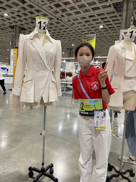 服創組金牌：兵姿怡圖片