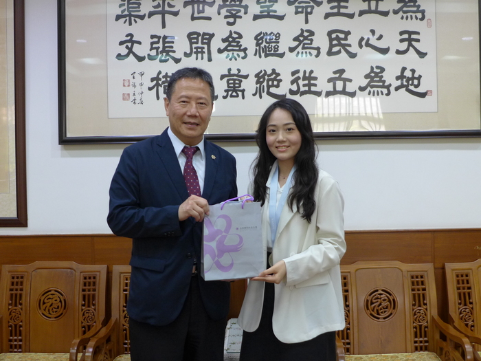 美容系國手陳雅渝同學參加芬蘭「第46屆國際技能競賽」榮獲銀牌圖片